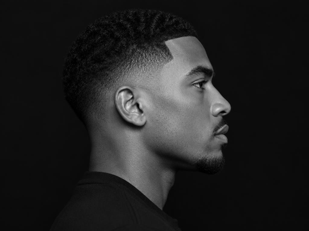 Clean taper with sharp lineup in profile